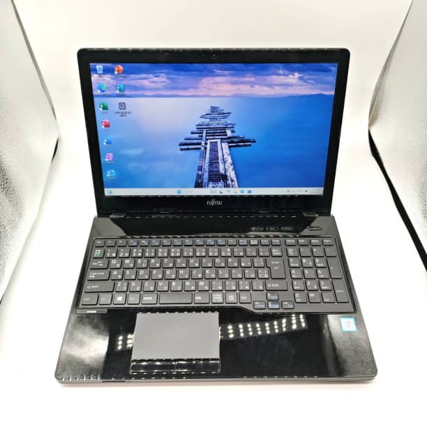 i7-6700HQ バッテリ◎ 15 富士通 16GB SSD256G オフィス