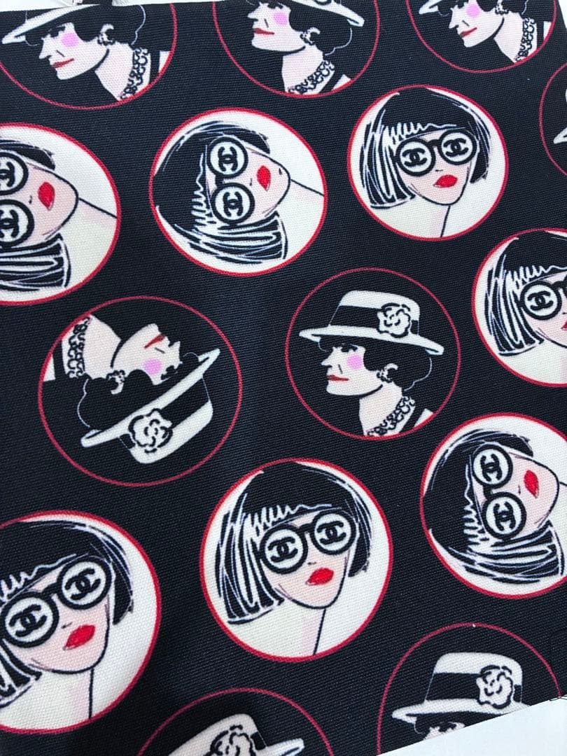 トートバッグ 総柄　バッグ　コットン素材　ブラック