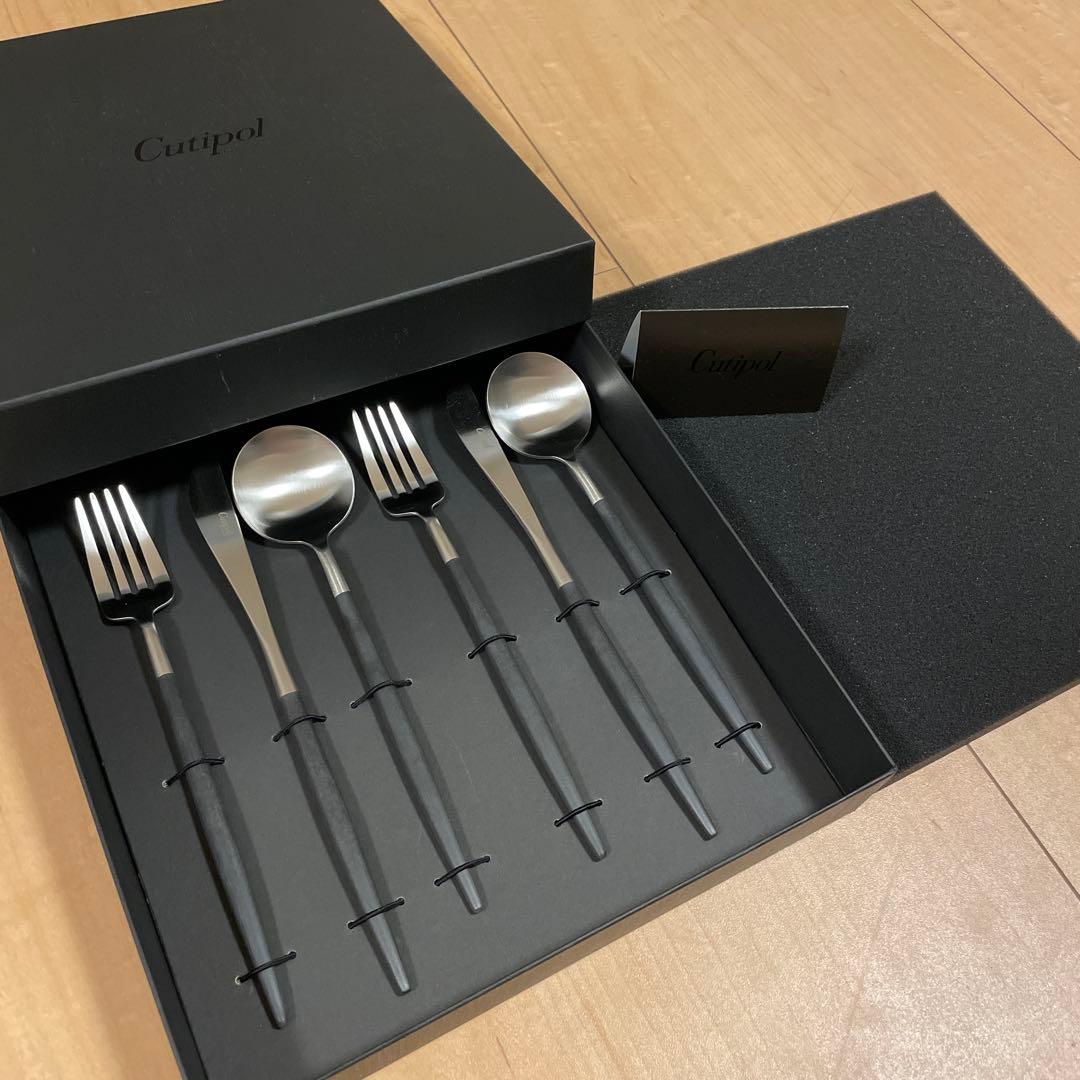 【新品未使用品】Cutipol カトラリーセット　ブラック