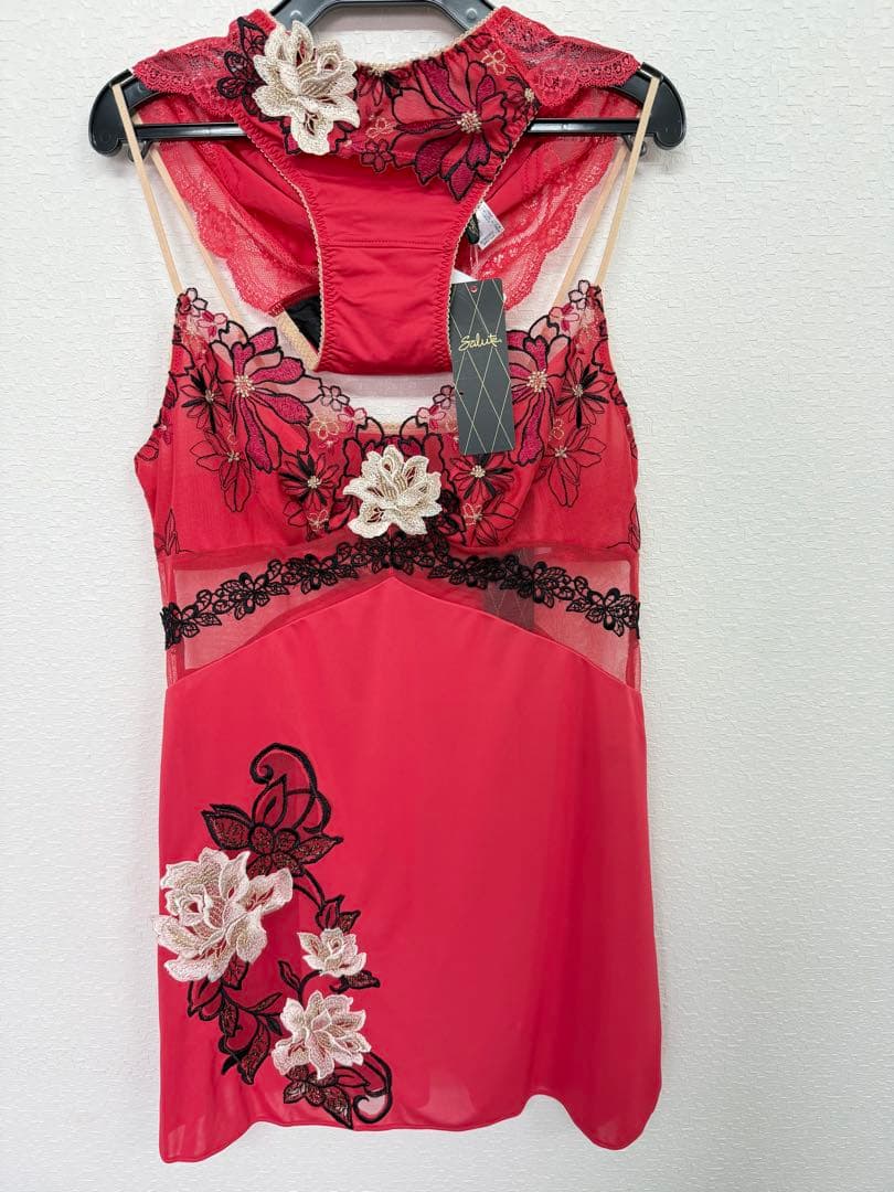 Salute 上下セット　 花柄刺繍 キャミソール L-80ショーツM