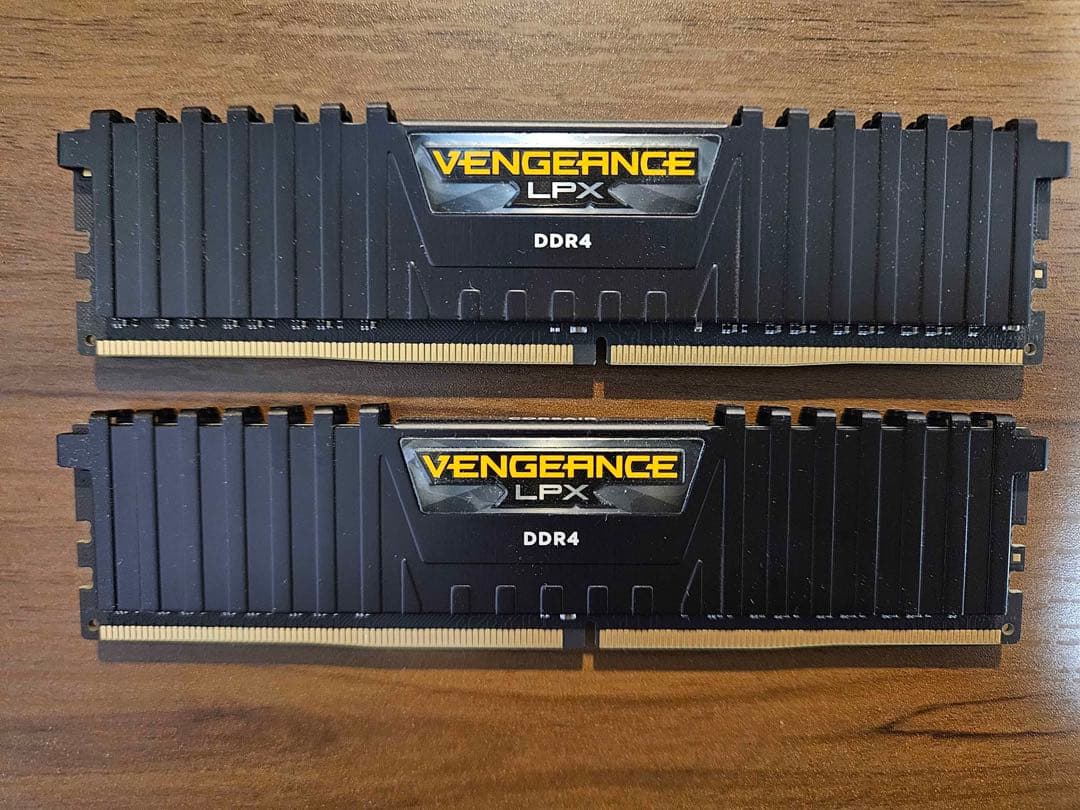CORSAIR メモリ 32GB DDR4-3200MHz [16GB×2枚]