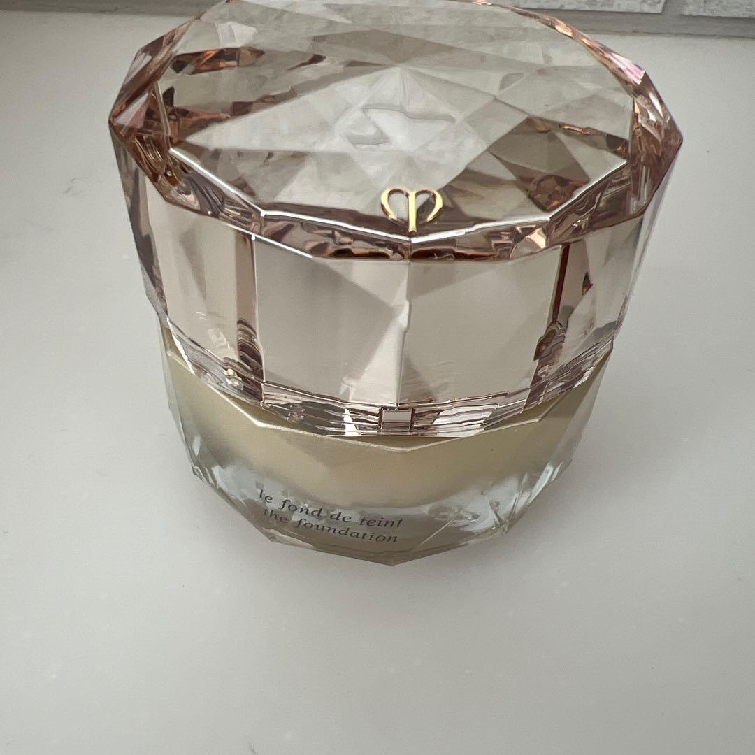 クレ・ド・ポー ボーテ ル・フォンドゥタン オークル10 30g