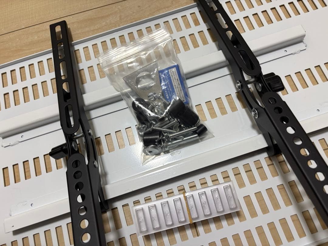 壁美人 37-47インチ テレビ 壁掛け 金具 TI200 白 ホワイト