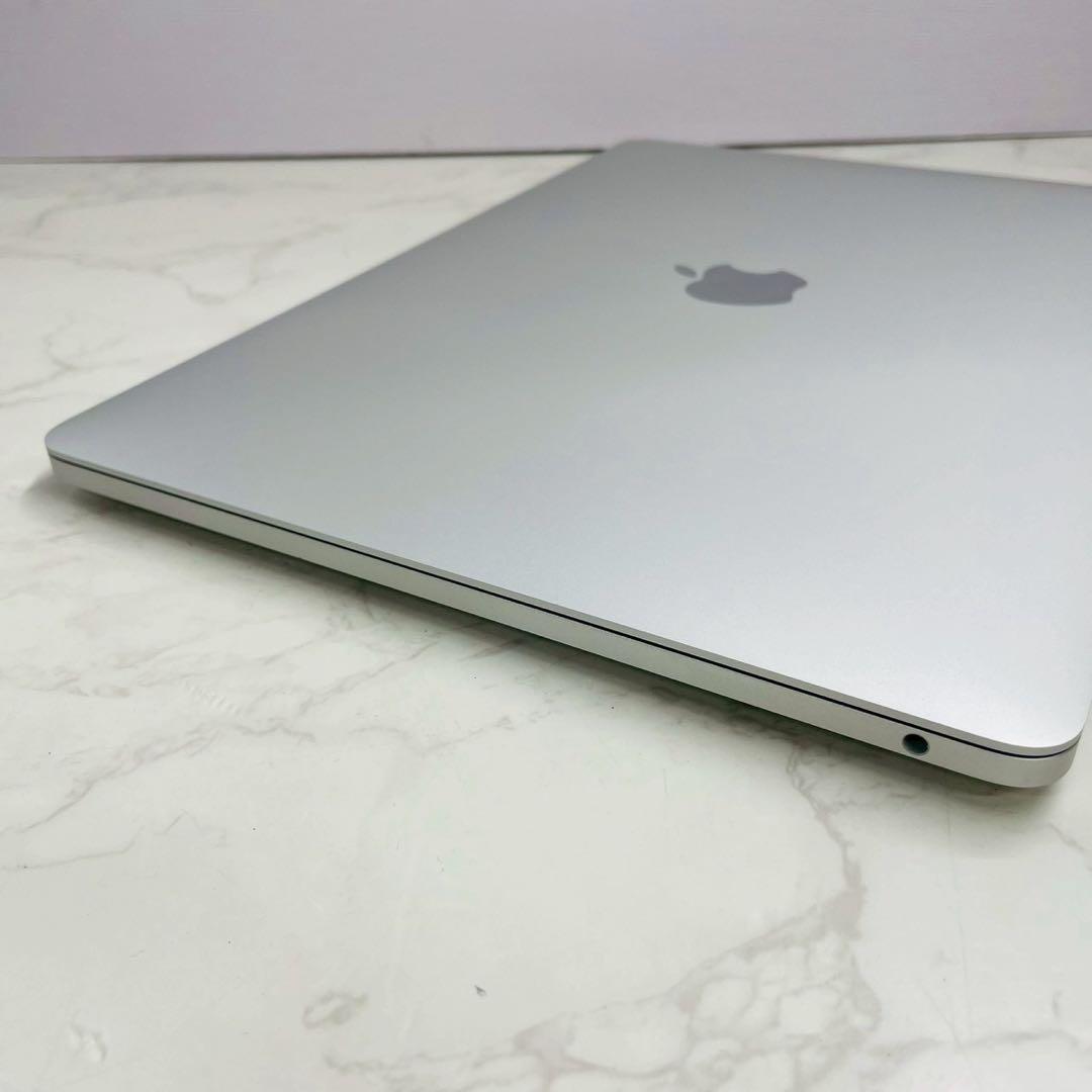 MacBook Pro 13インチ MYDA2J/A AM1 8GB 256GB