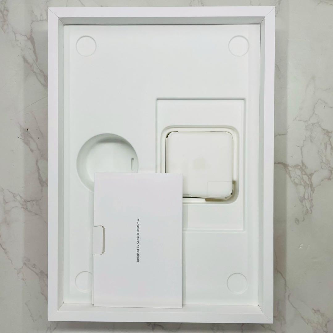 MacBook Pro 13インチ MYDA2J/A AM1 8GB 256GB