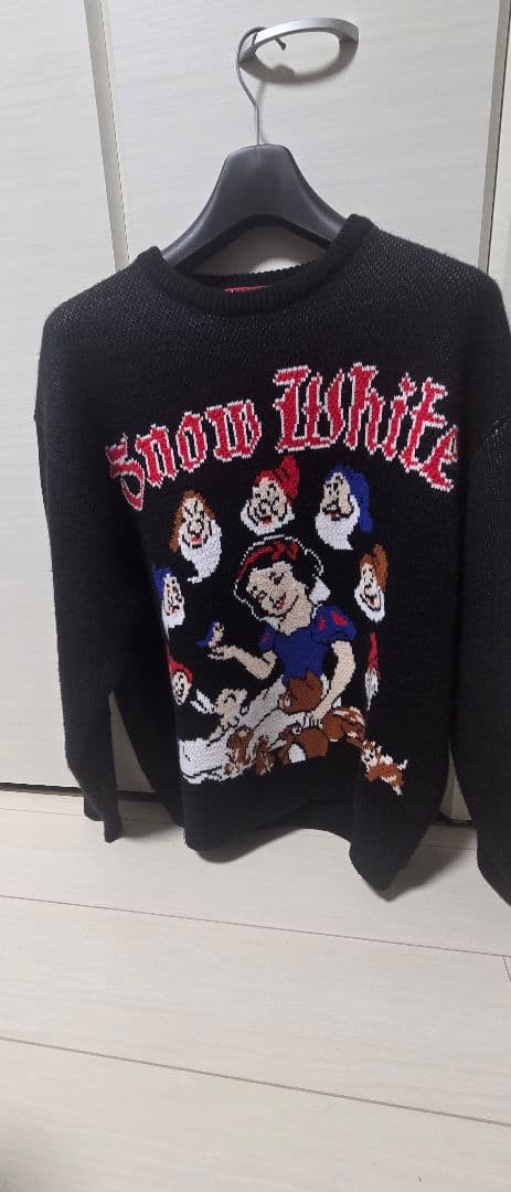 スノーホワイト ニットセーター Supreme白雪姫