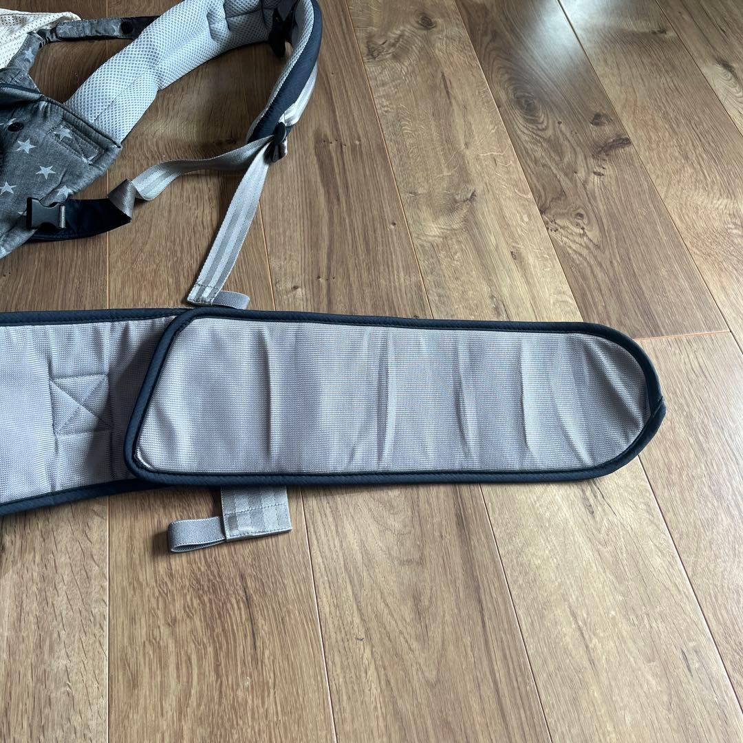 【美品】ミキハウス×ポグネー コラボ 抱っこ紐　チャコールグレーよだれカバー等付