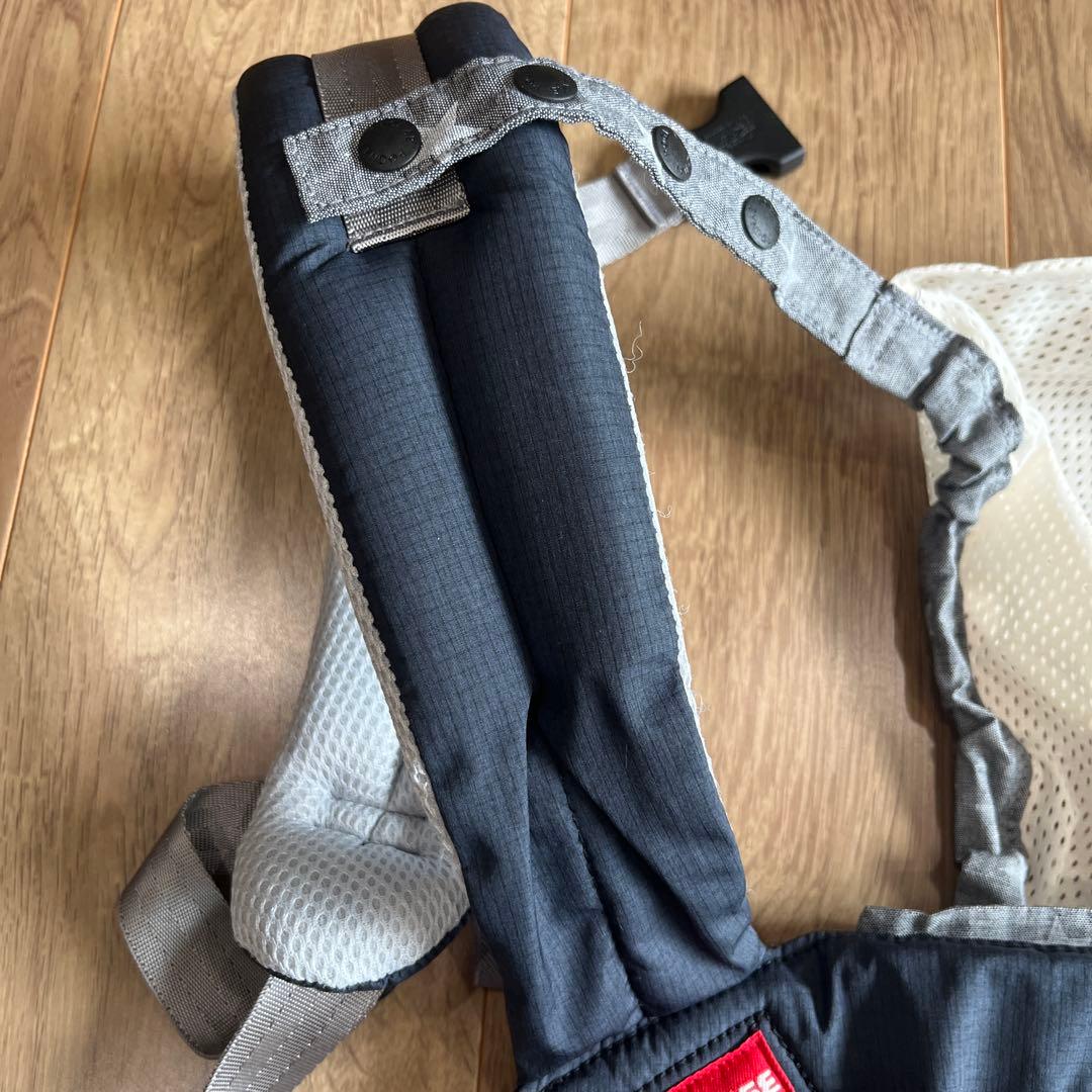 【美品】ミキハウス×ポグネー コラボ 抱っこ紐　チャコールグレーよだれカバー等付