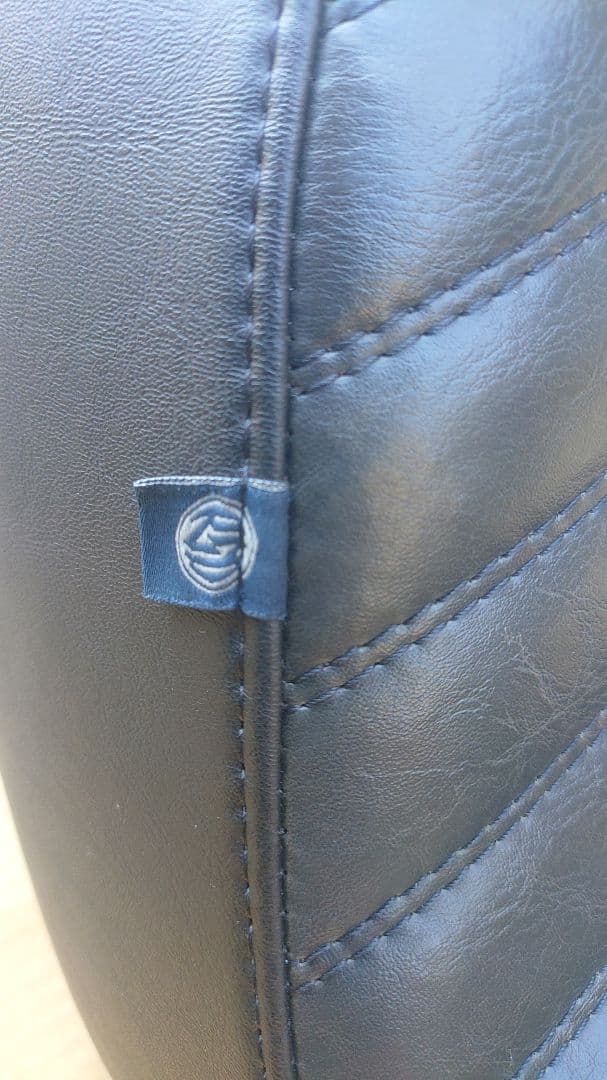  R18／純正カスタムシート Roland Sands Design