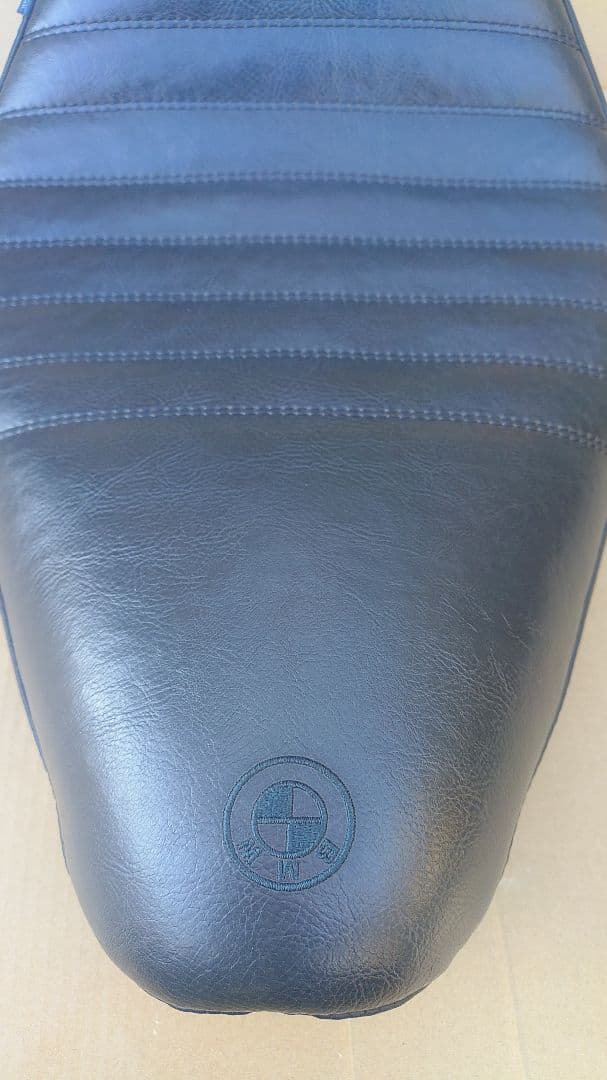  R18／純正カスタムシート Roland Sands Design