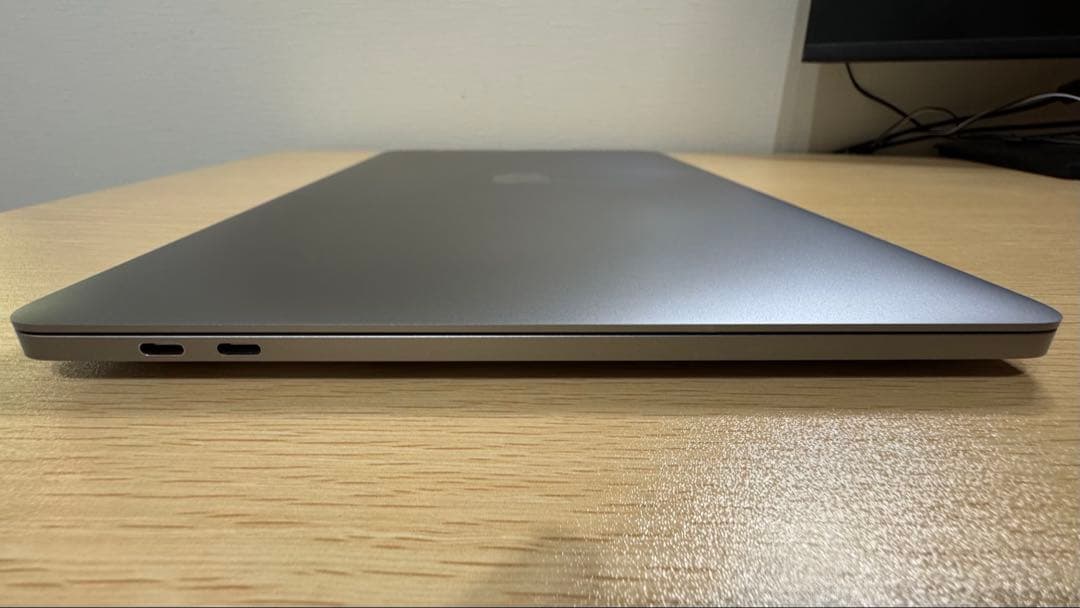 MacBook Pro M2 2022 8GB 256GB スペースグレイ