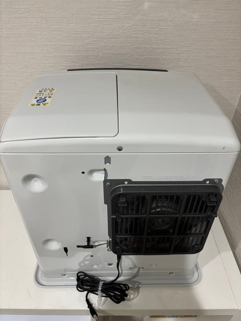62.石油ストーブ　ダイニチ　ホワイト　ファンヒーター　14年製