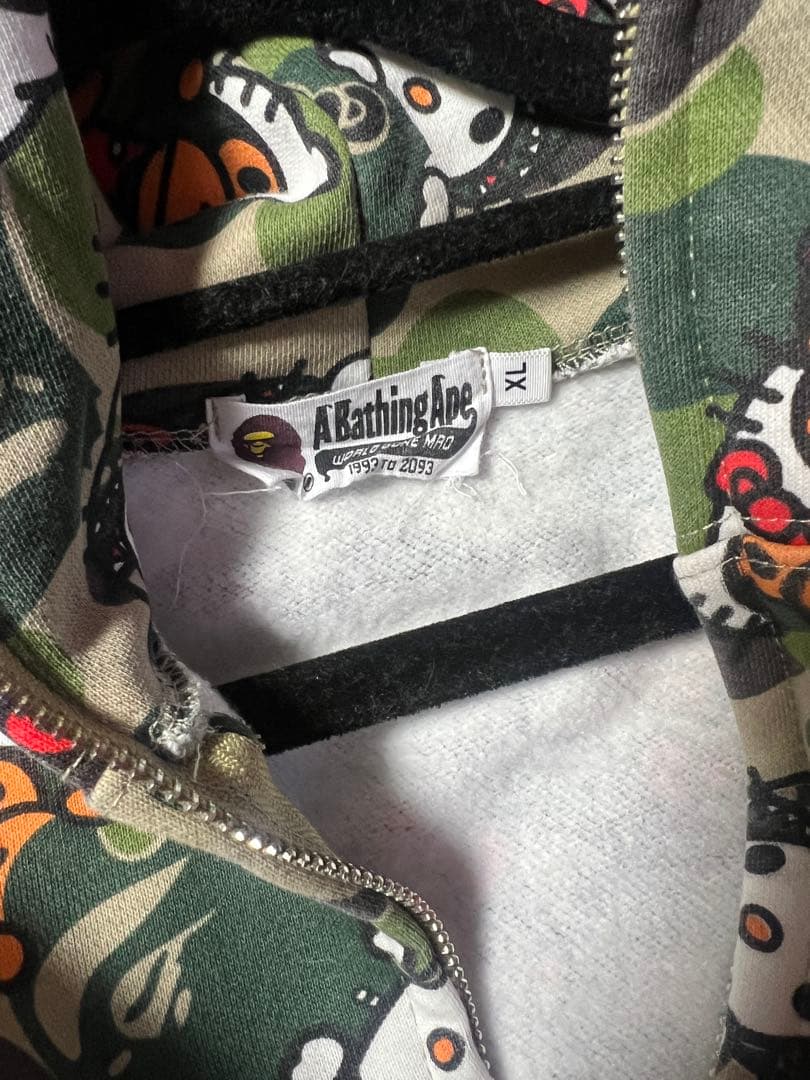 2月末で削除)A BATHIEG APE エイプ　パーカー　キティ