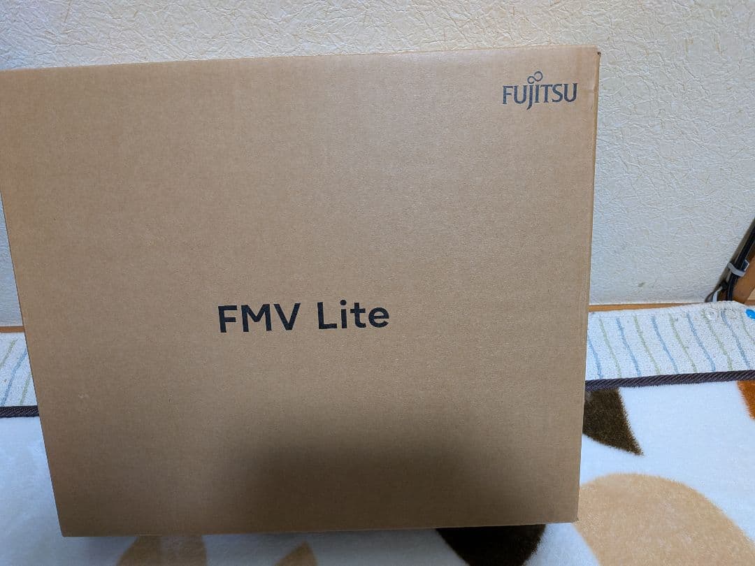 Fujitsu FMV Lite 15.6インチ ノートPC. 3515H3W．