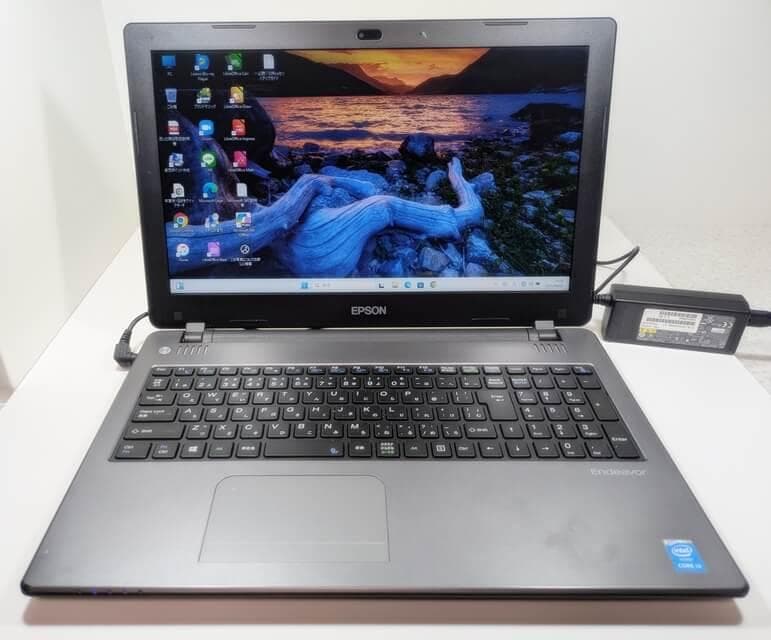 【マウス付き】EPSONノートパソコン✨オフィス✨カメラ付き✨初心者さんに♪