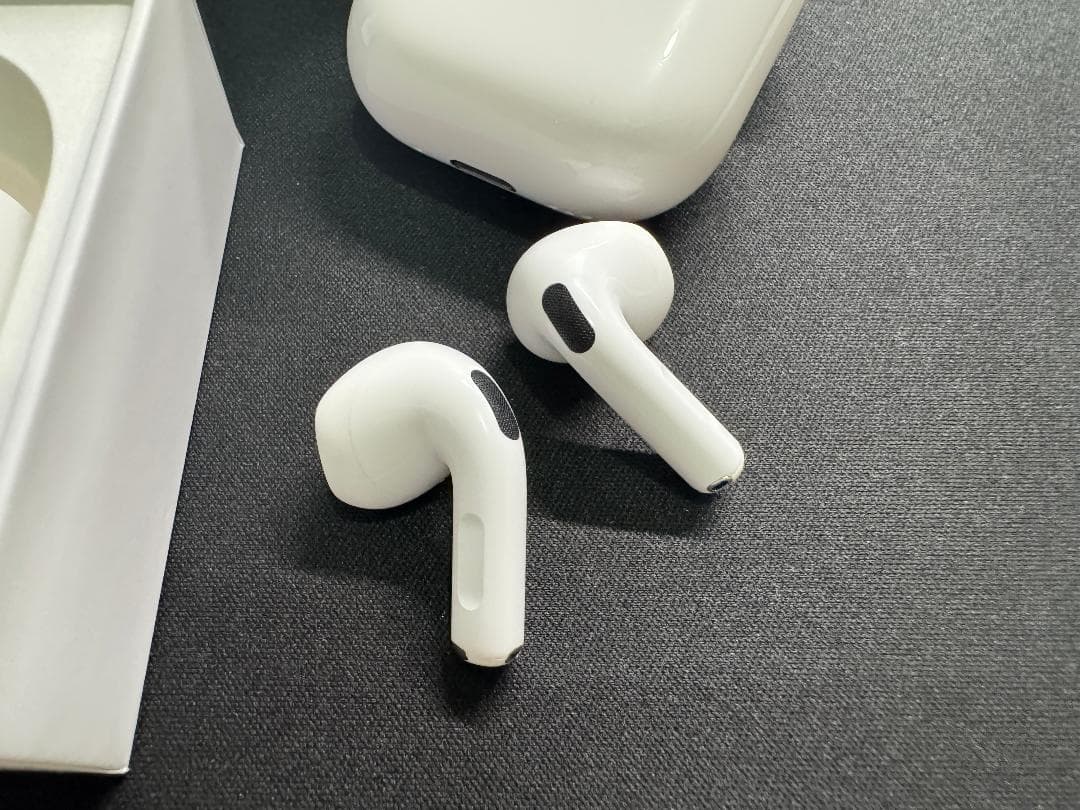 Apple AirPods第４世代ノイズキャンセリング対応箱付き