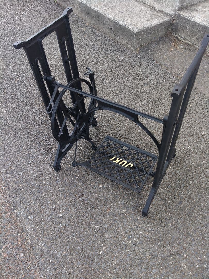 『分解リペイン仕上げ完了』JUKI足踏みミシン台　ガーデンシェッド⭕ 古道具