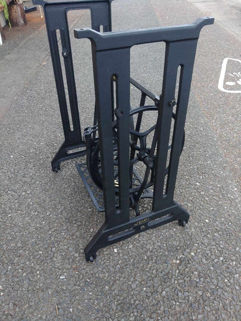 『分解リペイン仕上げ完了』JUKI足踏みミシン台　ガーデンシェッド⭕ 古道具