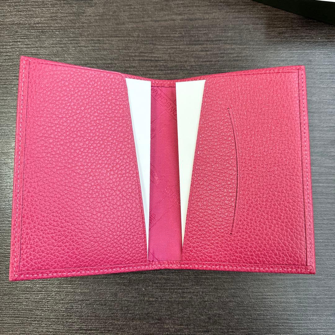 n*d様 【新品】ル フローネ レザー パスポートカバー トラベルケース マルチ