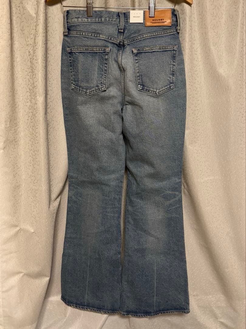 新品未使用moussy MVS FLARE フレアデニム　ブーツカット　マウジー