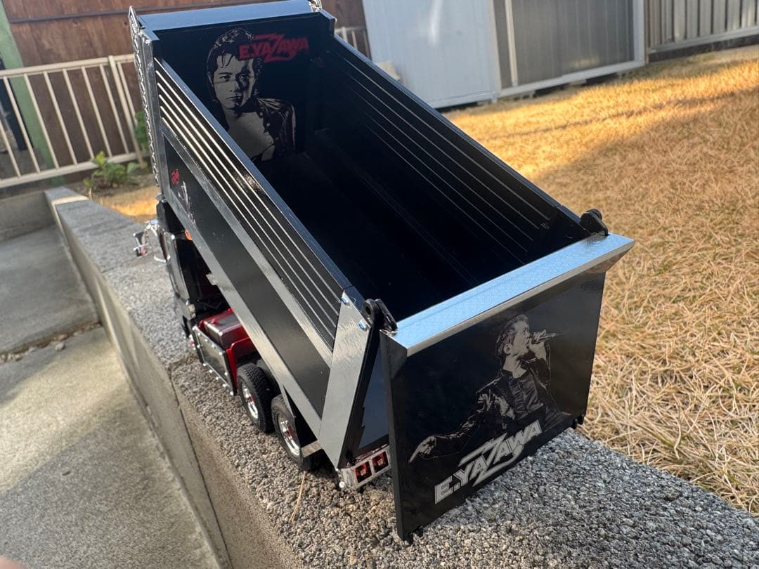 信*郎様 値下げ　アオシマ 1/32 深箱ダンプ改17プロフィア　YAZAWA仕