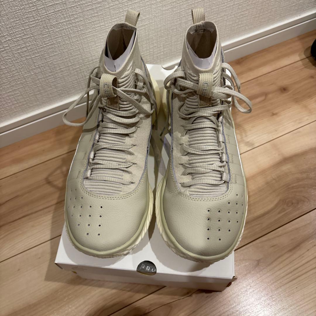 カリー　フロトロ 4 28センチ