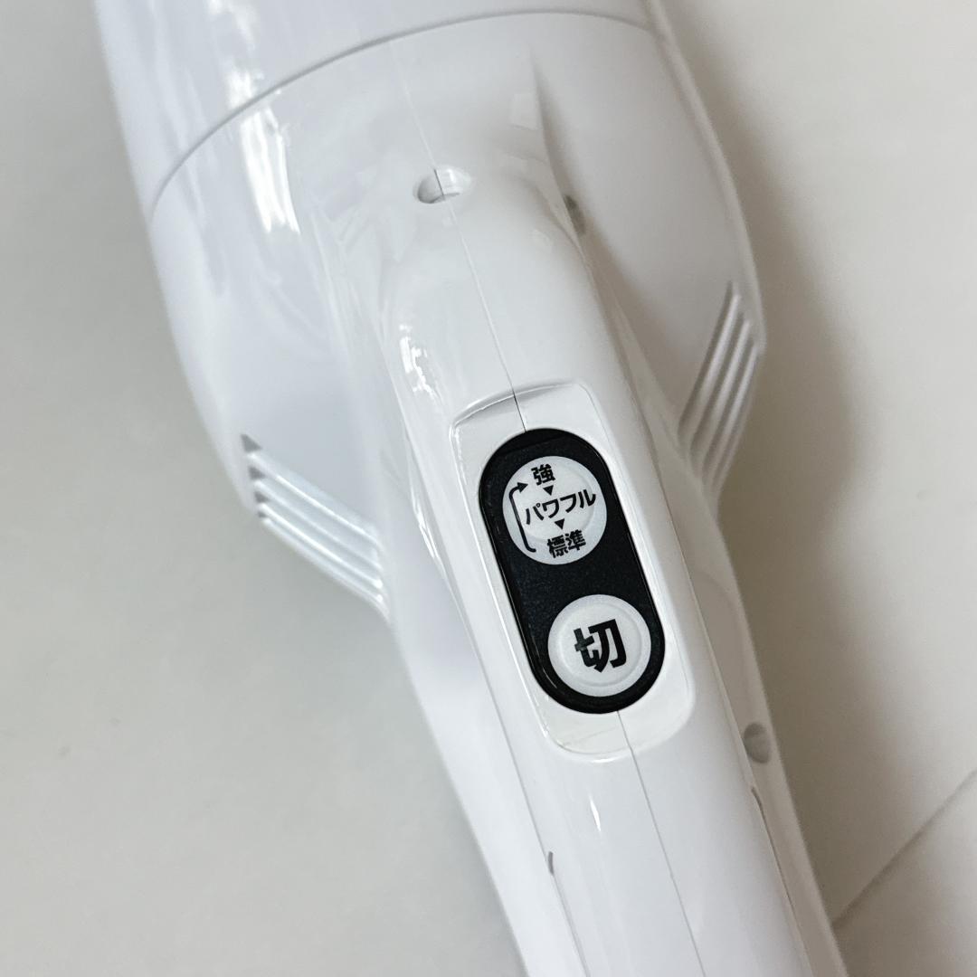 【美品】マキタ コードレス掃除機 バッテリ充電器付　CL108FDSHW