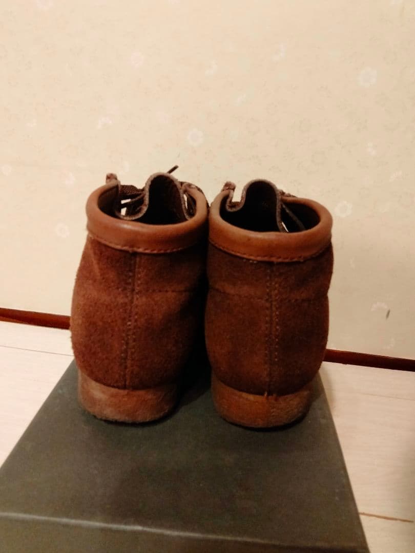 にいなクラークスワラビーブーツ24.5センチブラウン スウェード