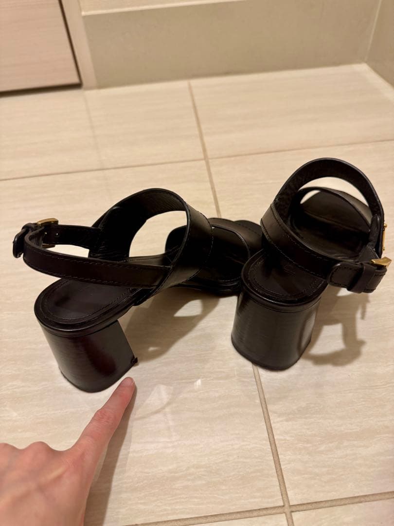 PRADA ブラック ヒールサンダル 37.5 / 24cm