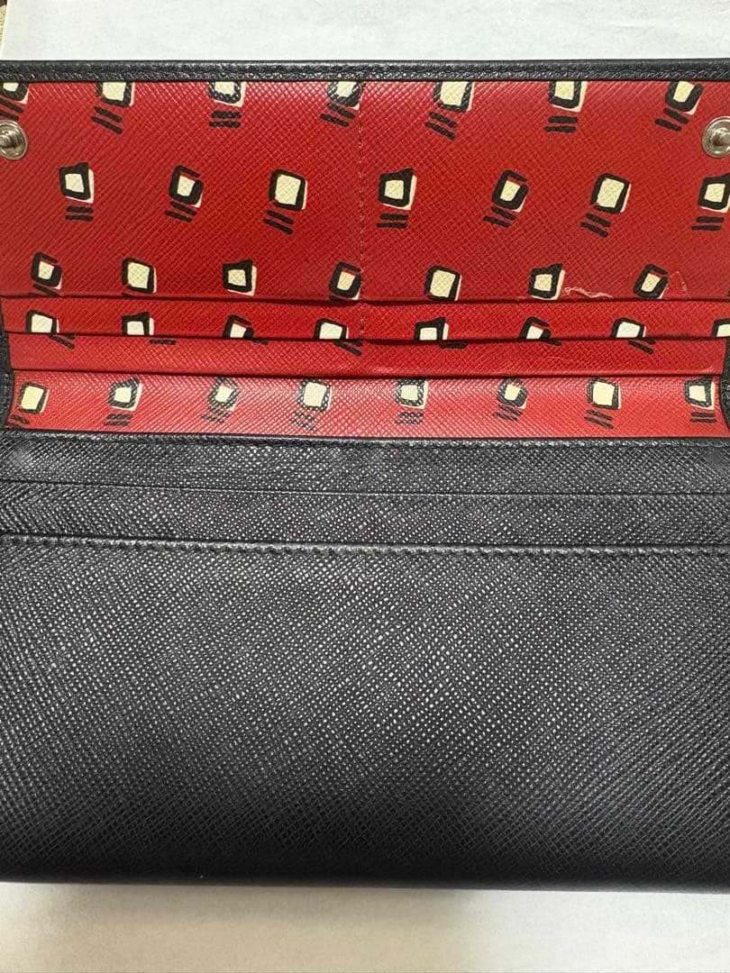 プラダ サフィアーノ 長財布 黒