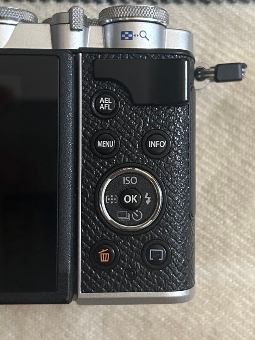 OLYMPUS PEN E-P7 EZダブルズームキット