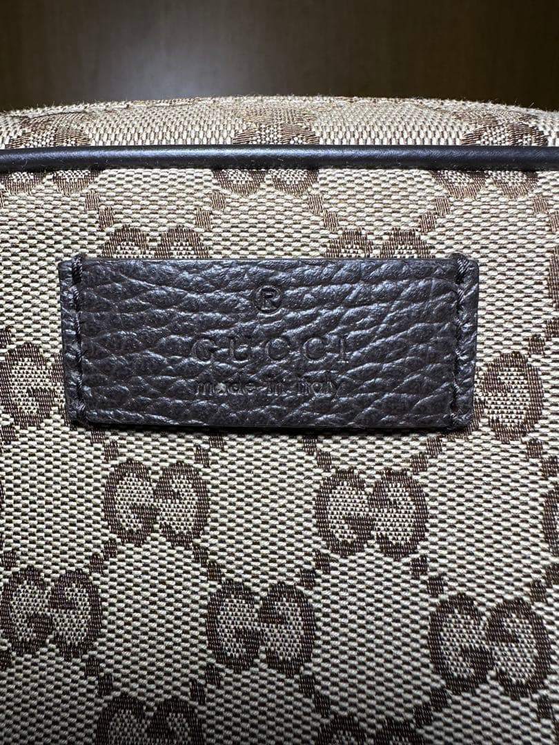 【新品未使用】GUCCI GGキャンバス ボディバッグ