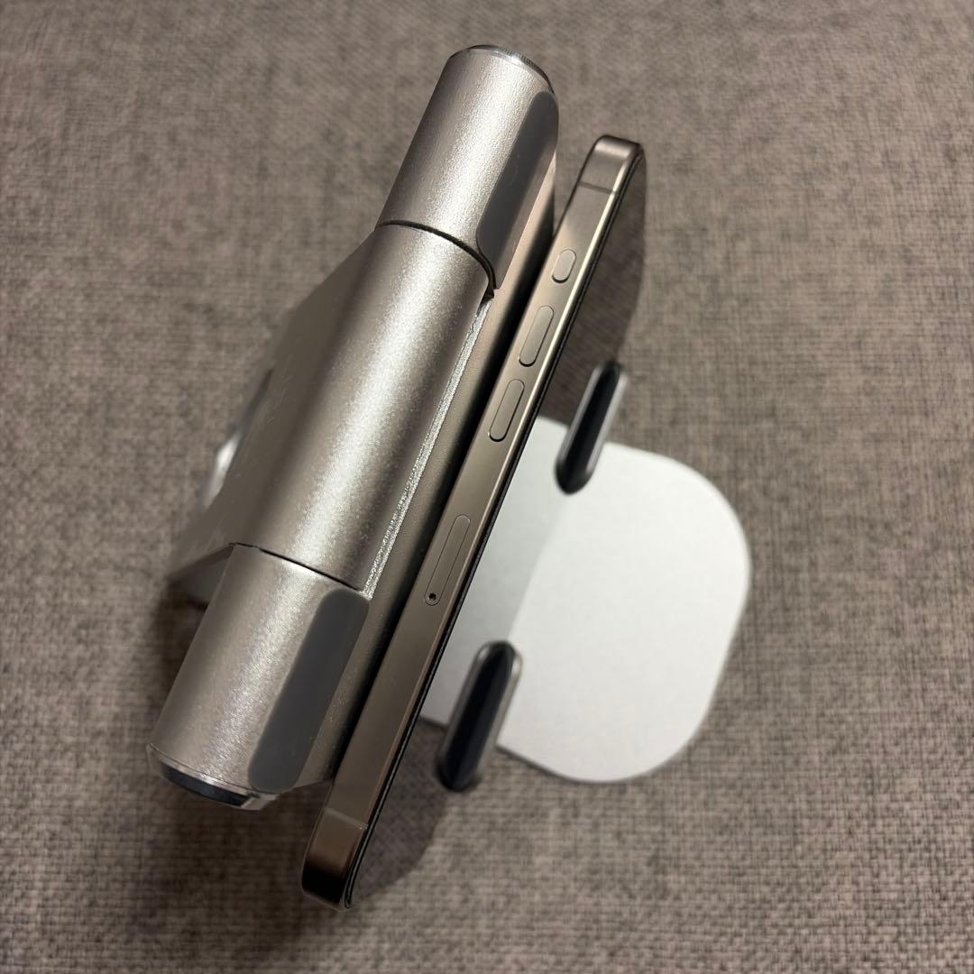 iPhone15 Pro ナチュラルチタニウム 256GB
