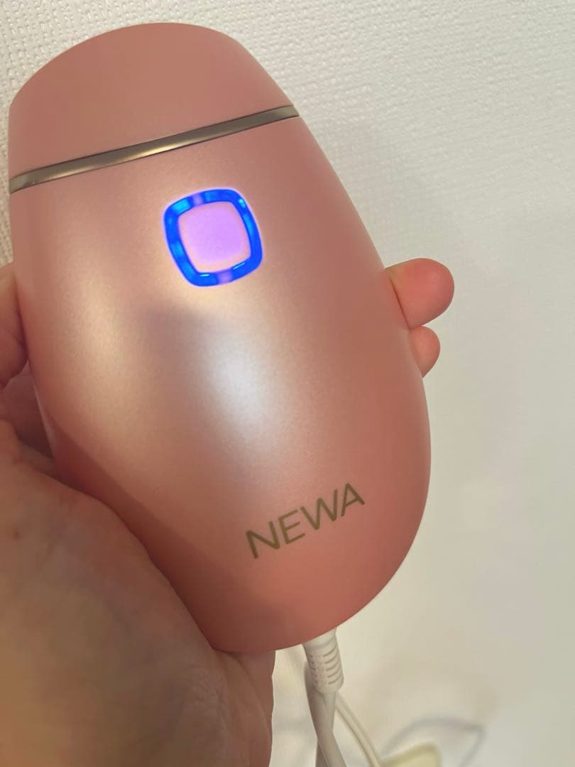 NEWAリフト　NEWA LIFT 美顔器 ピンク 充電器付き