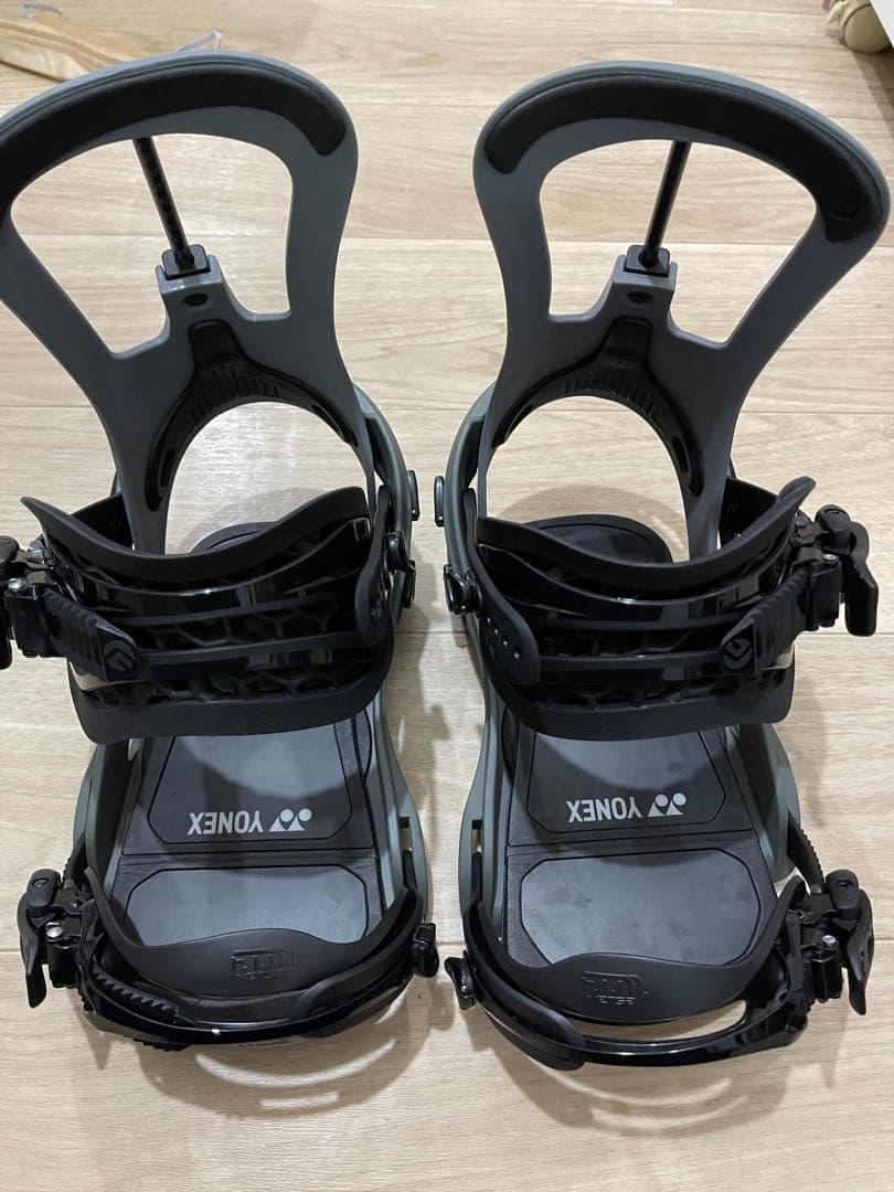 YONEX SPINE FB Mサイズ 24-25モデル