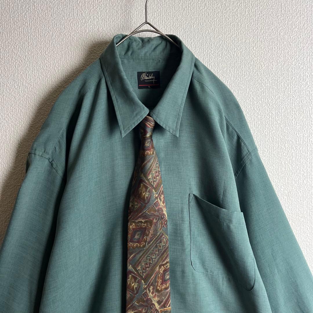 ネクタイシャツスイングトップ　幾何学模様総柄　くすみ色　襟袖切替　レトロ　古着