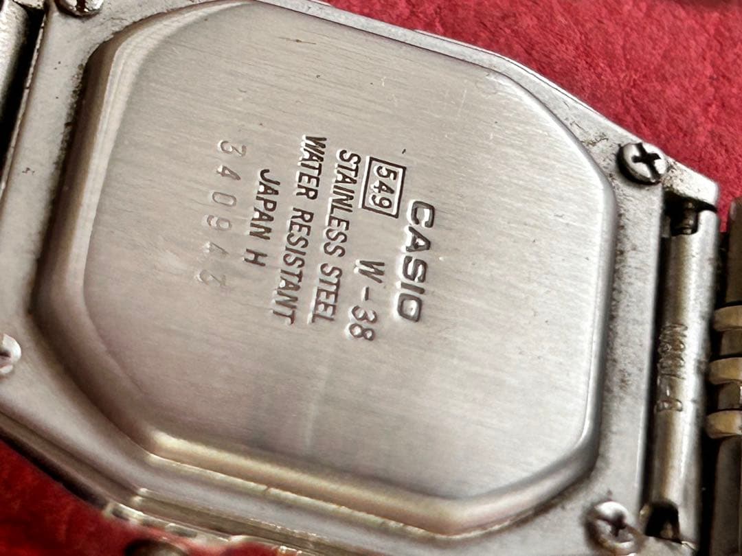 CASIO デジタル腕時計 5BAR防水 W-38新品電池交換済み