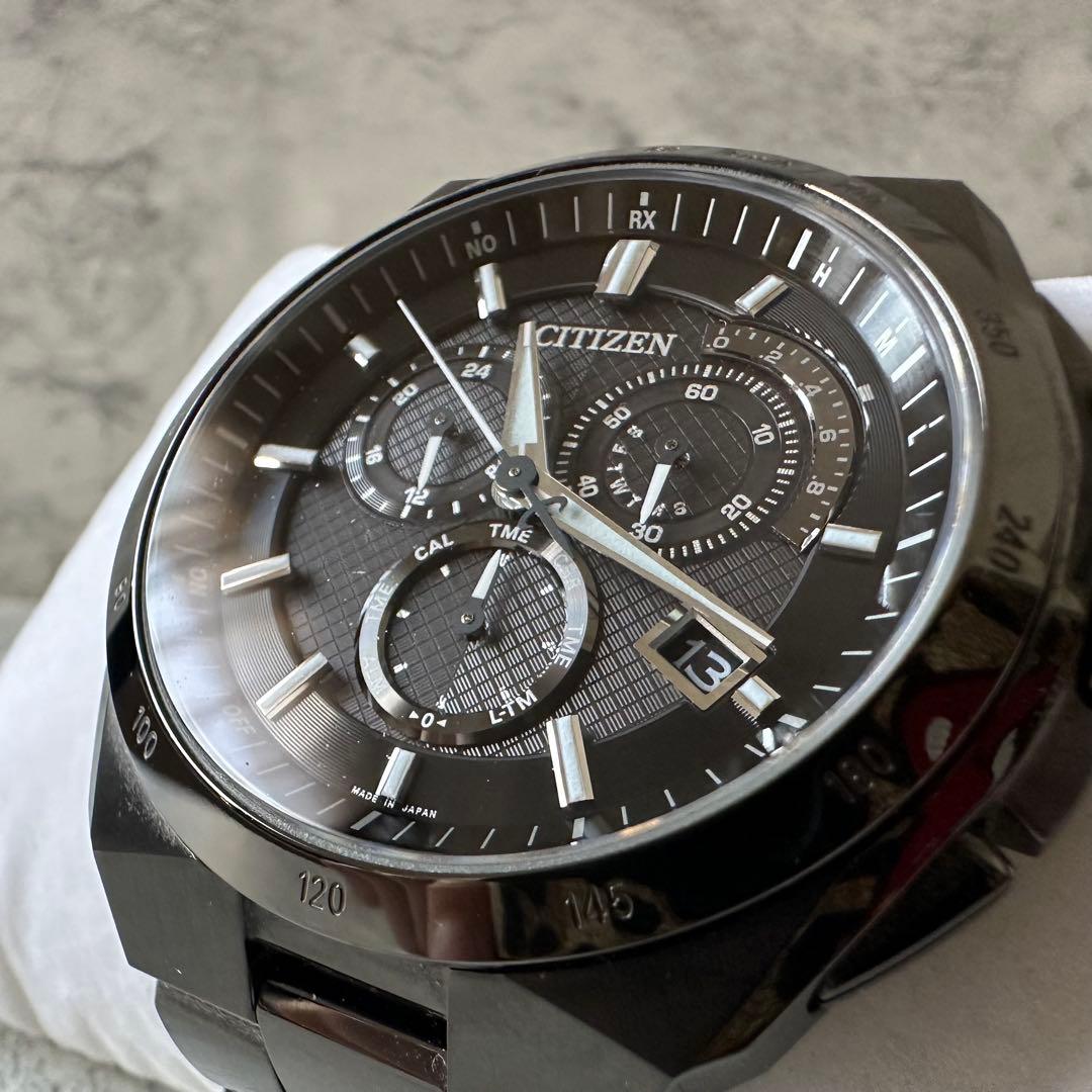 美品 CITIZEN AT3014-54E ブラックチタン ATTESA