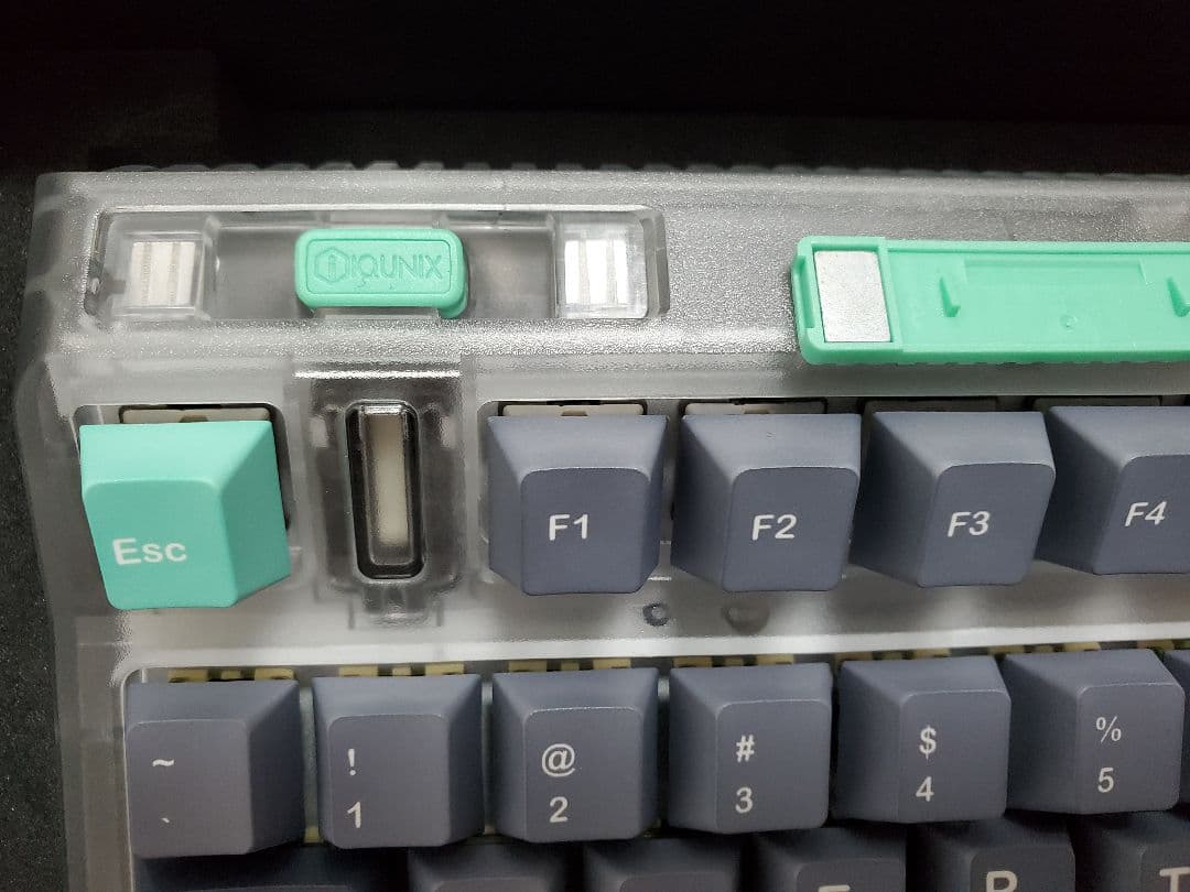 IQUNIX OG80 メカニカルキーボード 【リニア】