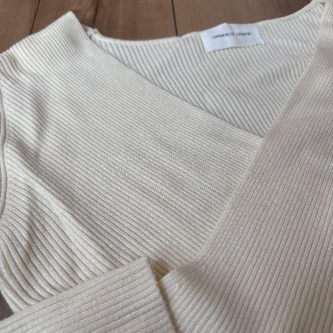 CAPRICIEUX LE'MAGE　クロスVネックニット