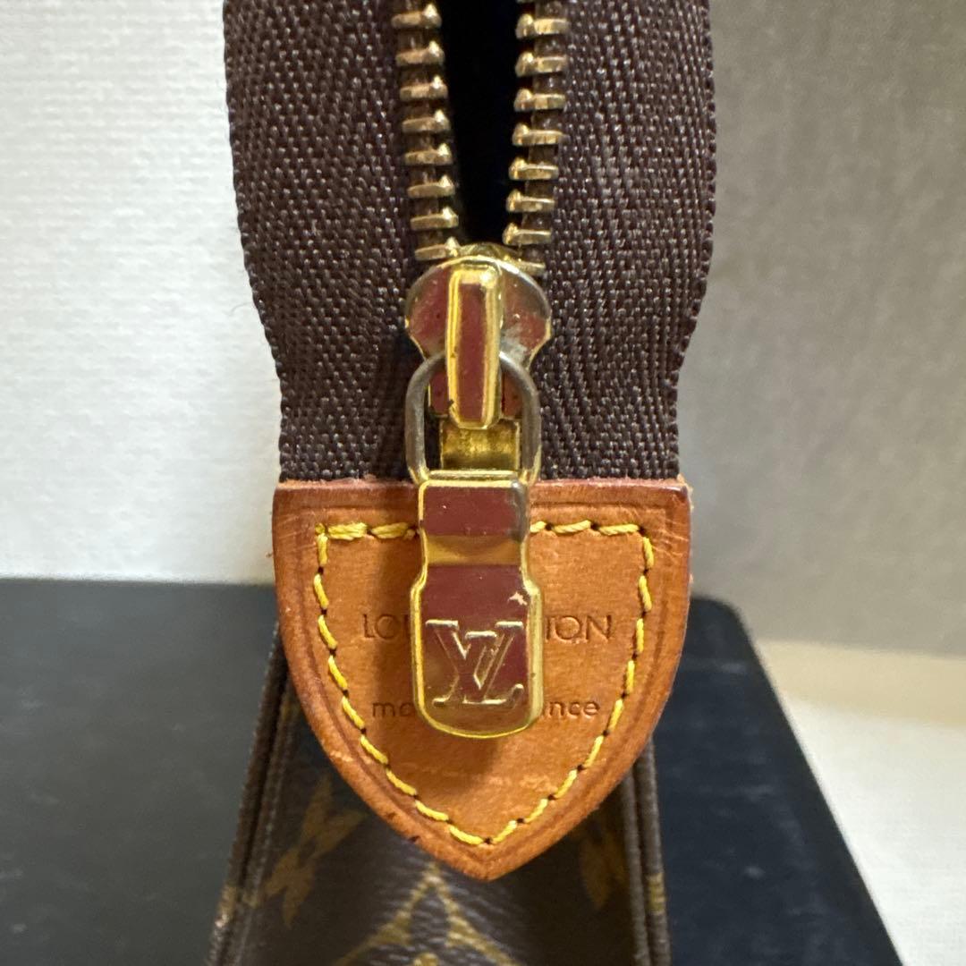 ヴィトン　ポーチ