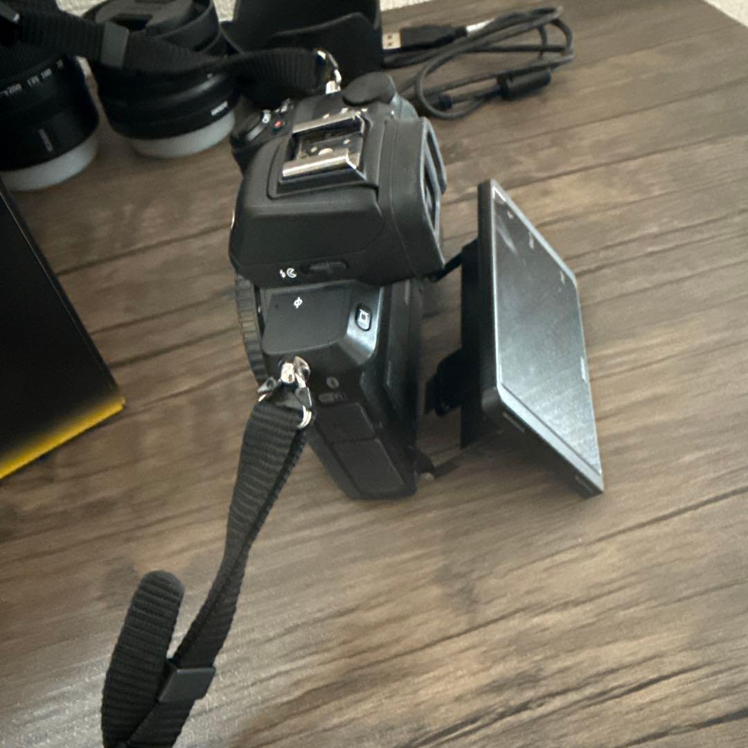Nikon Z50ミラーレスカメラ　ダブルズーム