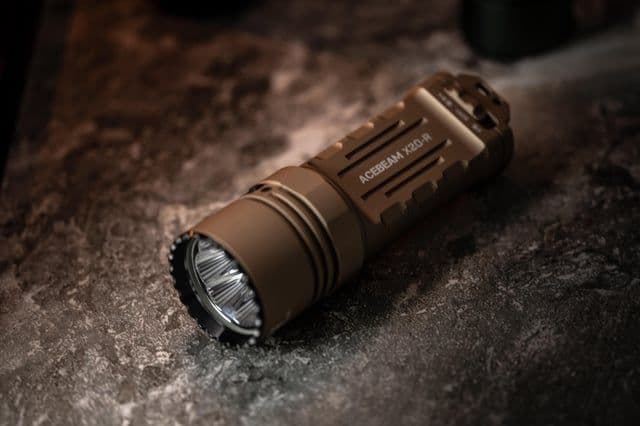 ACEBEAM X20-R デザートタン SFT-25R 6500K 8000L