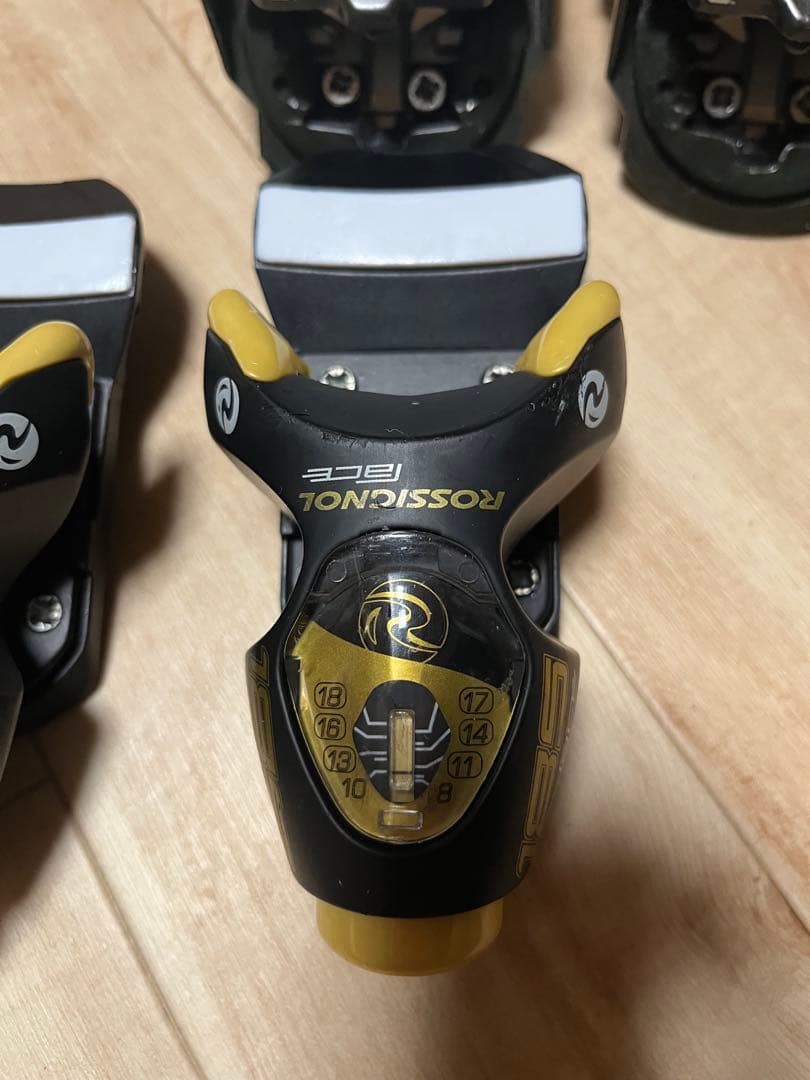 スキービンディング ROSSIGNOL（LOOK　PIVOT　ターンテーブル18