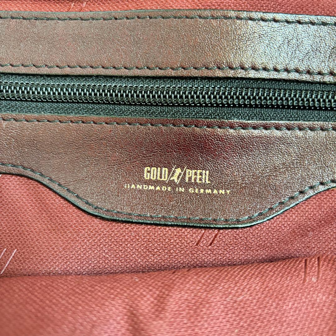 【ナツ】　ゴールドファイル レザーボストンバック