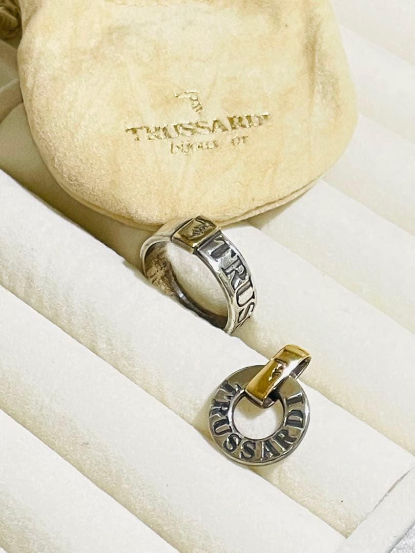 トラサルディTrussardiリング　ネックレストップ　18金　k18 シルバー