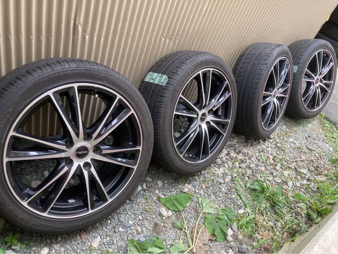 タイヤバリ山！美品！LAFFITE 18インチアルミ　225/45R18