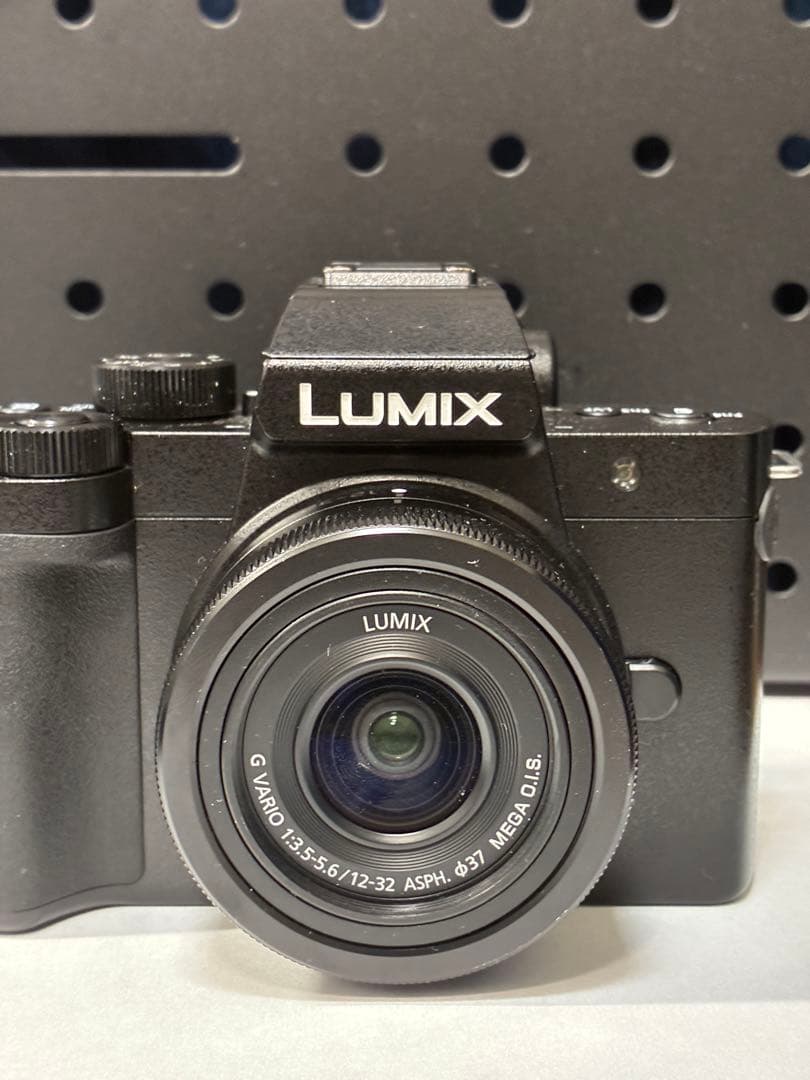 美品　LUMIX G100Dパナソニックミラーレス一眼　標準ズームレンズセット