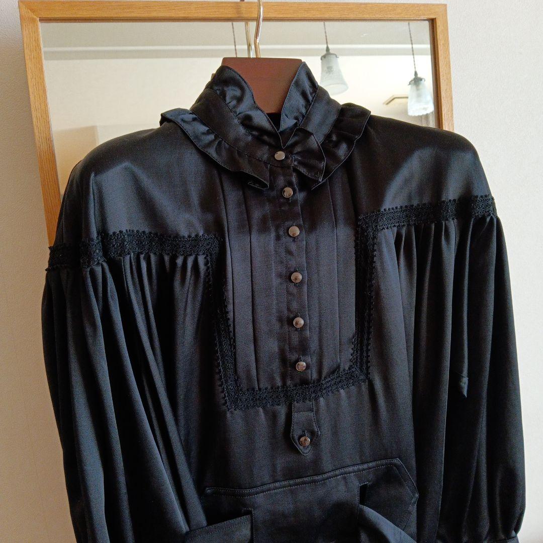 overlace オーバーレース　ワンピース　フリル付き襟のブラックロングドレス