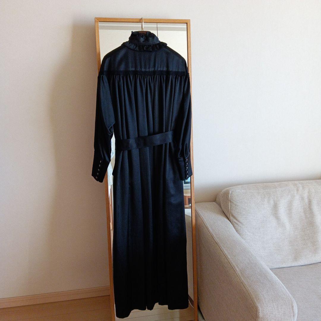 overlace オーバーレース　ワンピース　フリル付き襟のブラックロングドレス